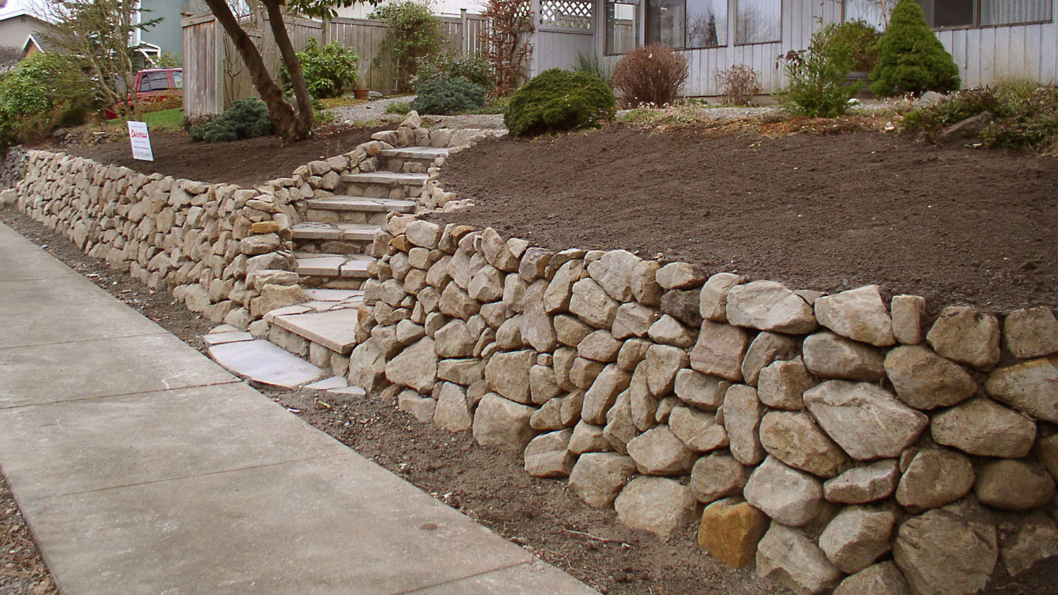 Stone Retaining Walls - Kinsley Landscape