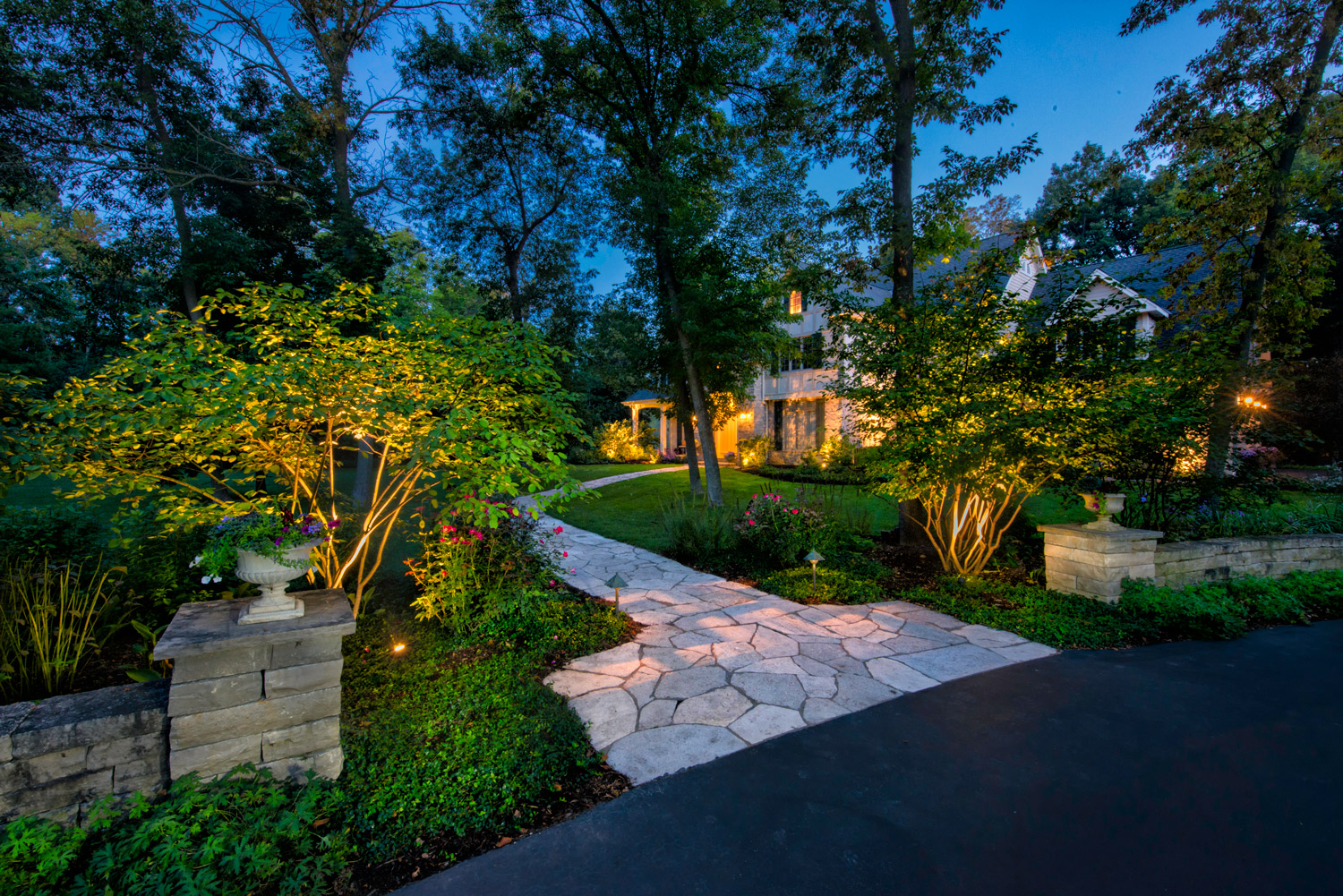 10 Best Creative Landscaping Ideas
